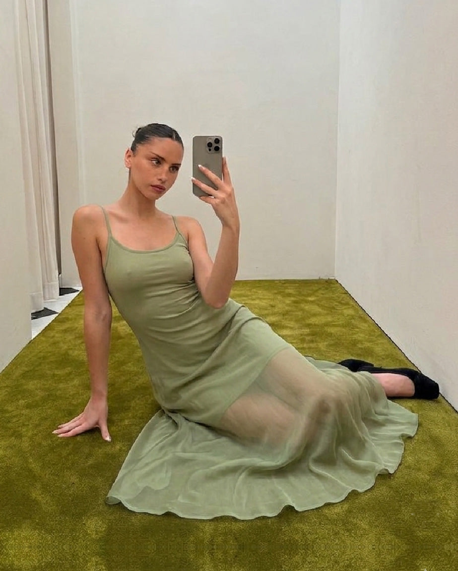 DRESS