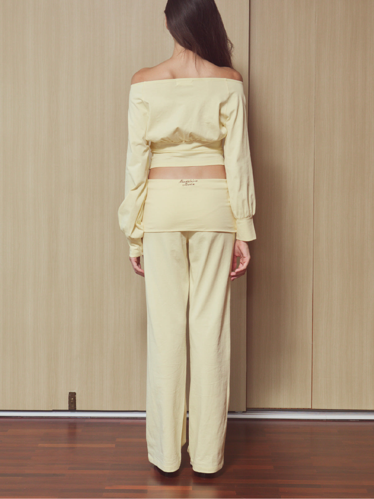 Stolen Gaze Set in Butter Cream