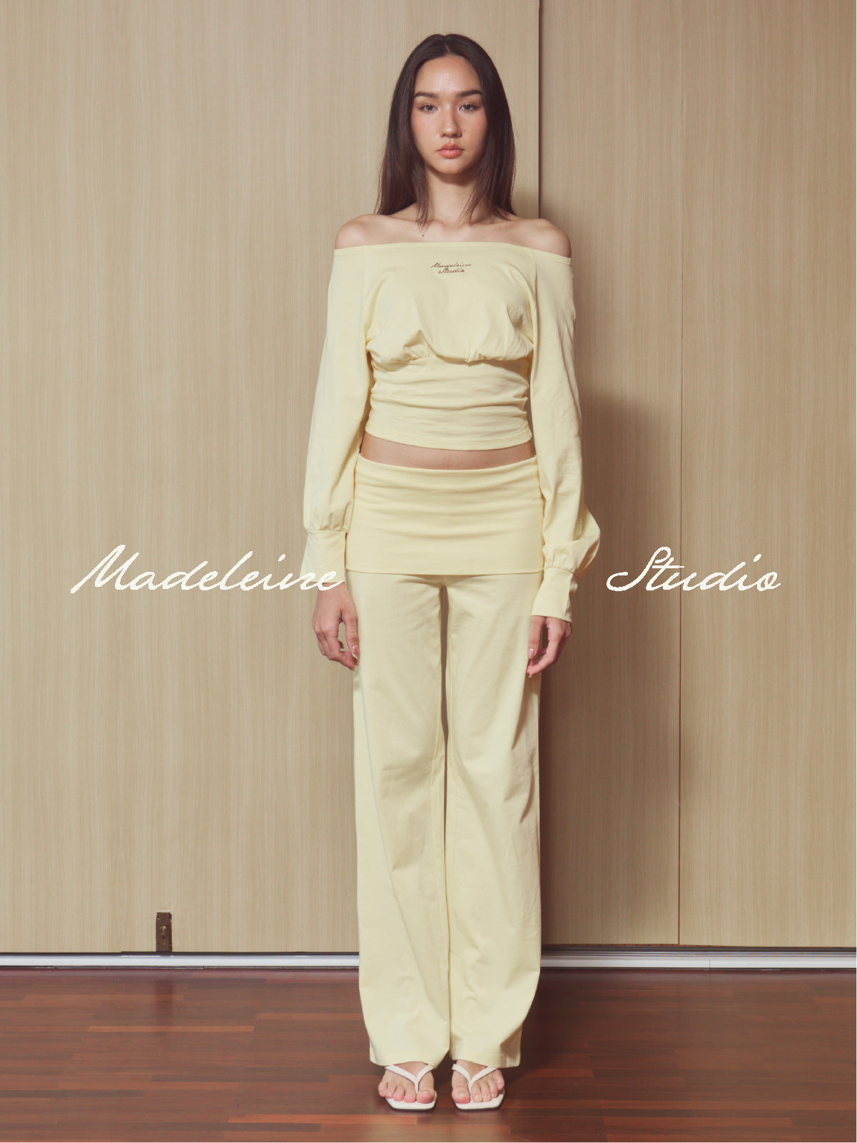 Stolen Gaze Set in Butter Cream