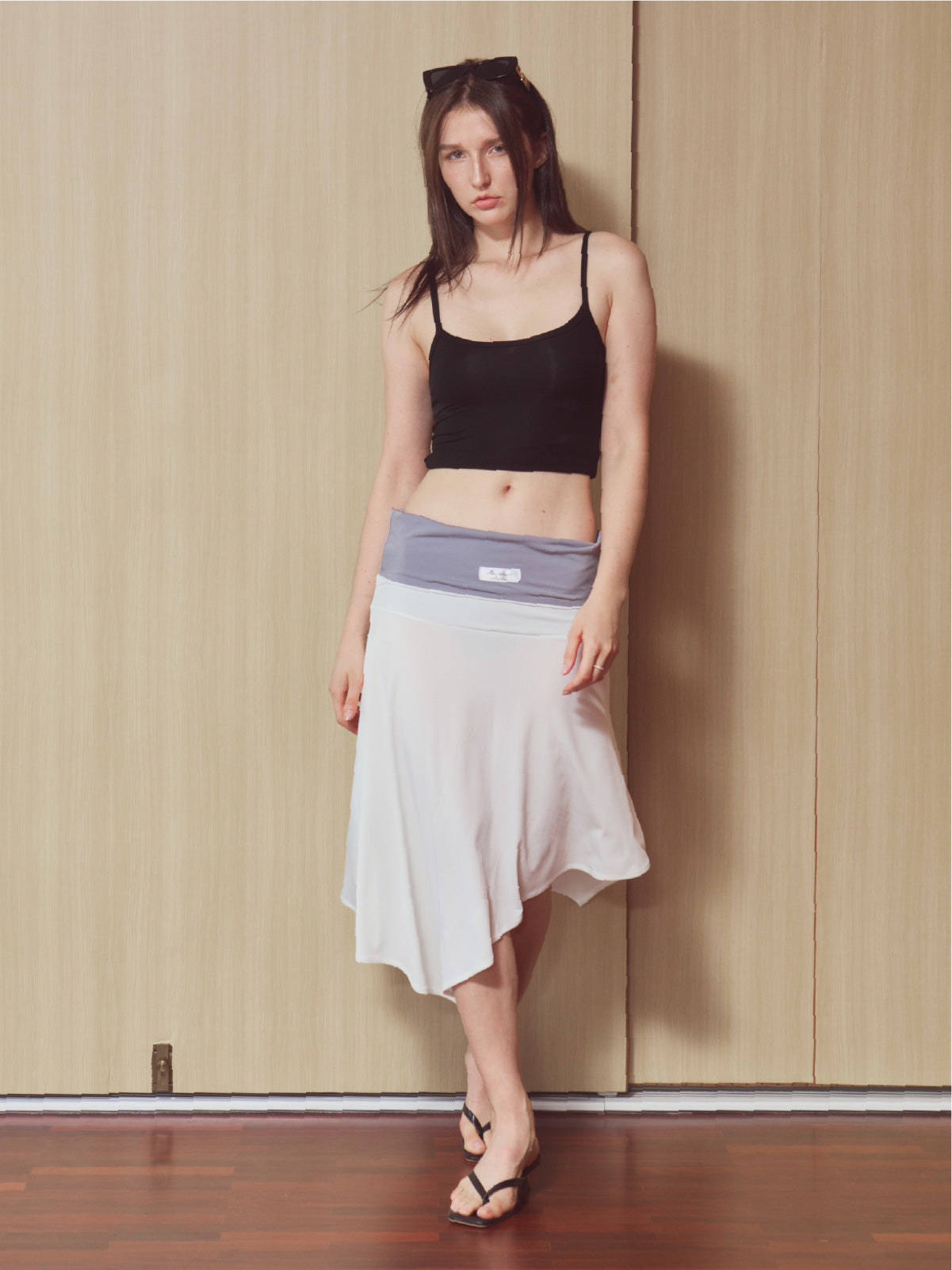 Tender Skirt in White/Gray
