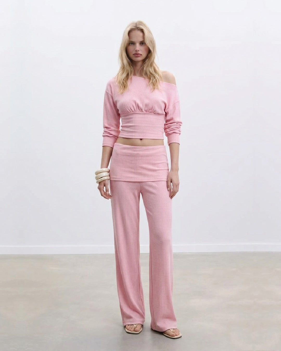 The Ease Lounge Set